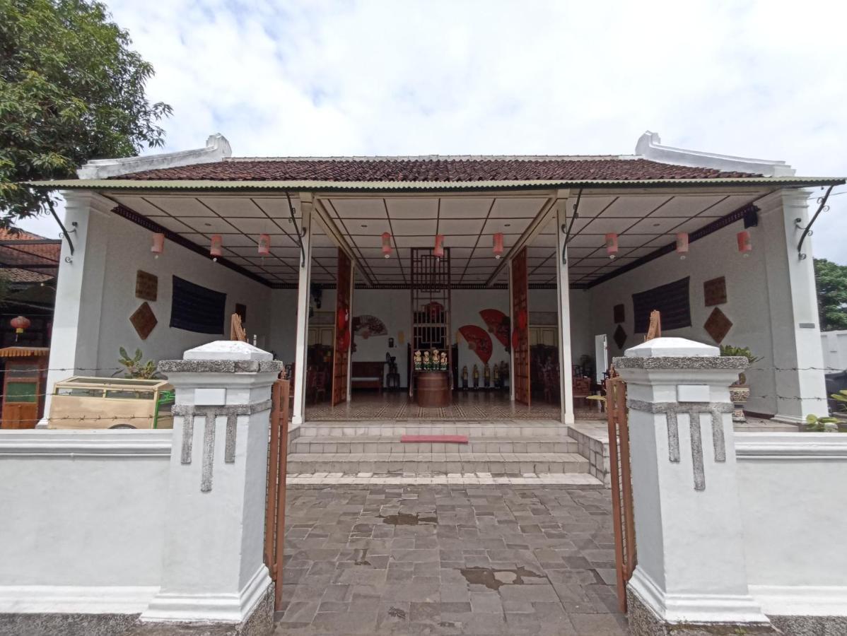 Mruyung Guest House Kota Lama Banyumas Mitra Reddoorz Exteriér fotografie